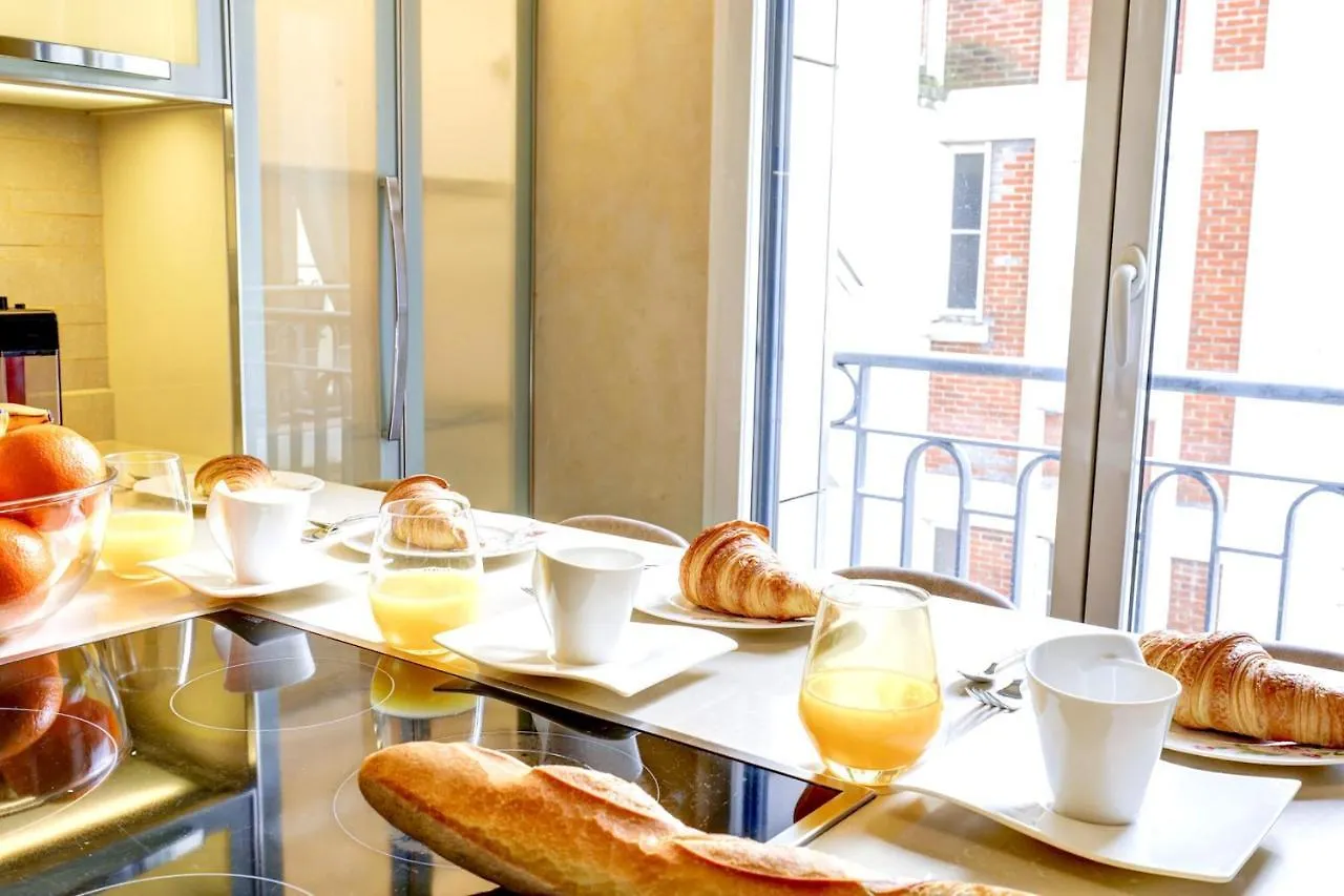 Porte Dauphine Apartment With Terrace Paris 16Th - No Parties 0*,