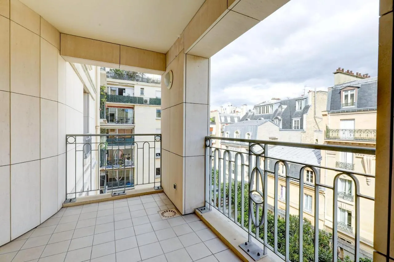 Porte Dauphine Apartment With Terrace Paris 16Th - No Parties