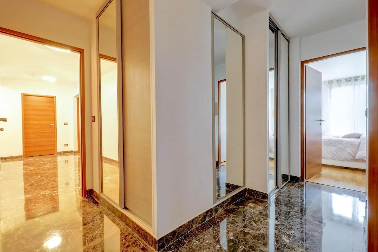Porte Dauphine Apartment With Terrace Paris 16Th - No Parties 0*,  Franciaország