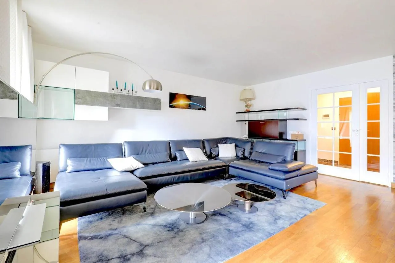 Porte Dauphine Apartment With Terrace Paris 16Th - No Parties 法国