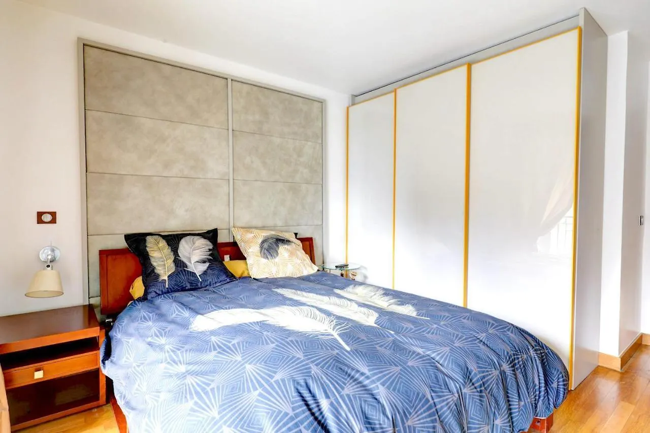 Porte Dauphine Apartment With Terrace Paris 16Th - No Parties